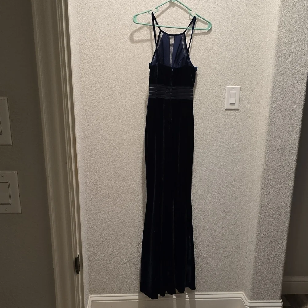 Jodi Kristopher Navy Velvet Blue Halter Sleeveless A-line Formal or Prom Gown - Picture 4 of 7